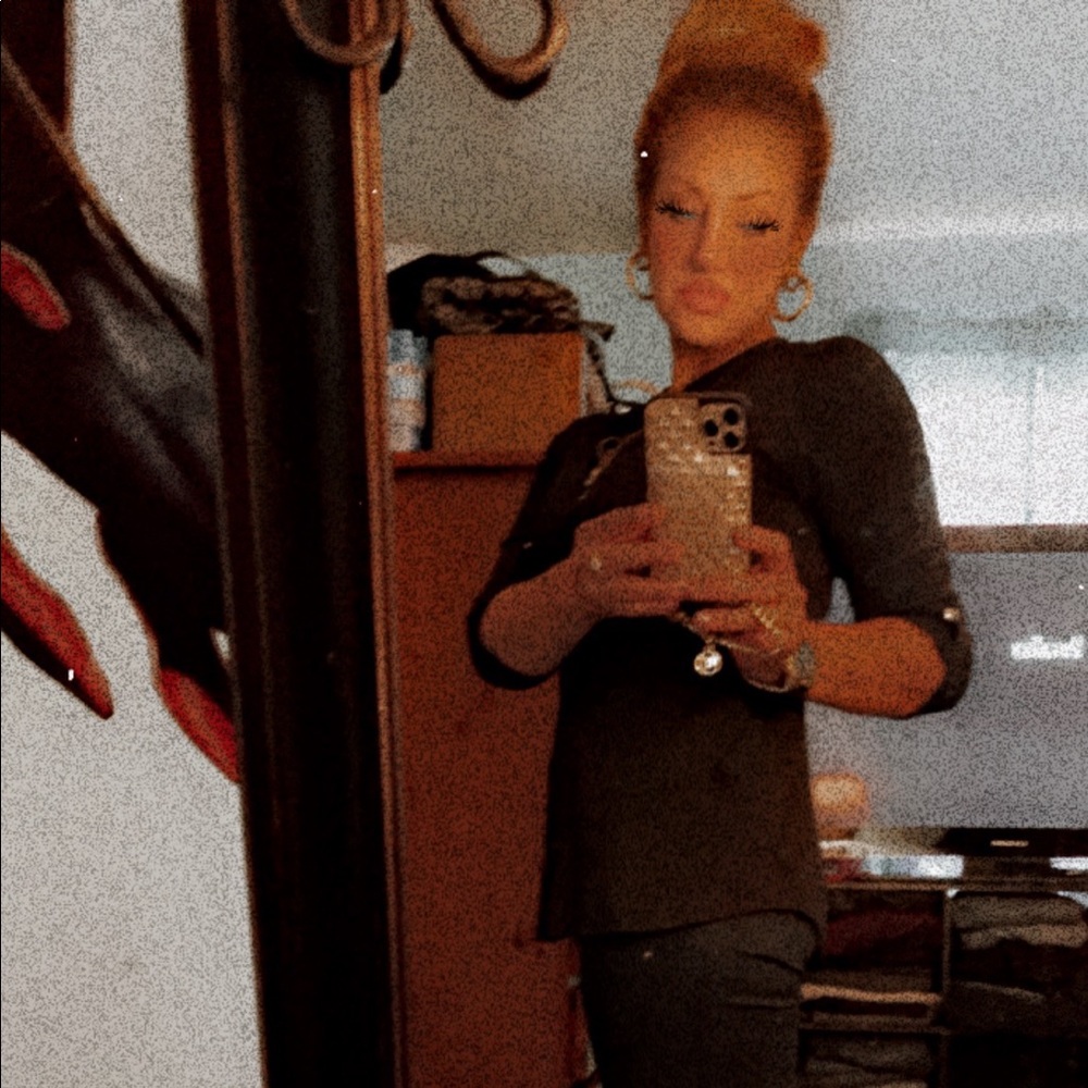 Meet your Posher, Ann-mariah